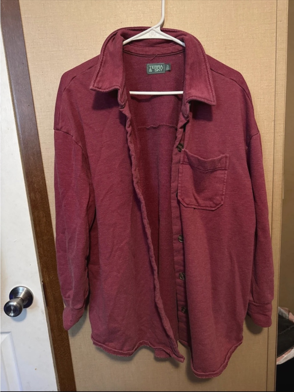 Terra & Sky women’s burgundy Button-Up Jacket